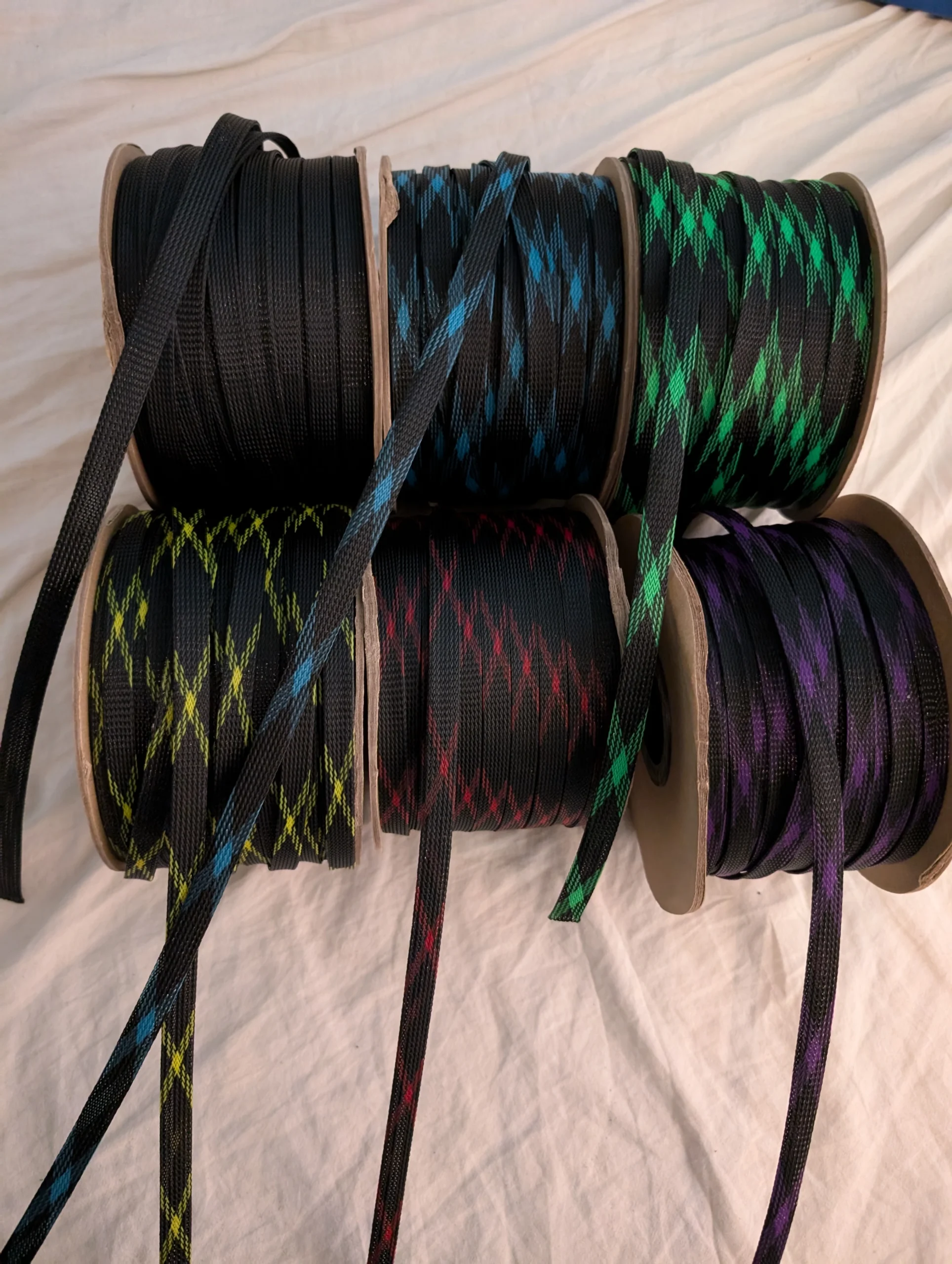 Nylonsukka 12/25 mm - Eri värejä!